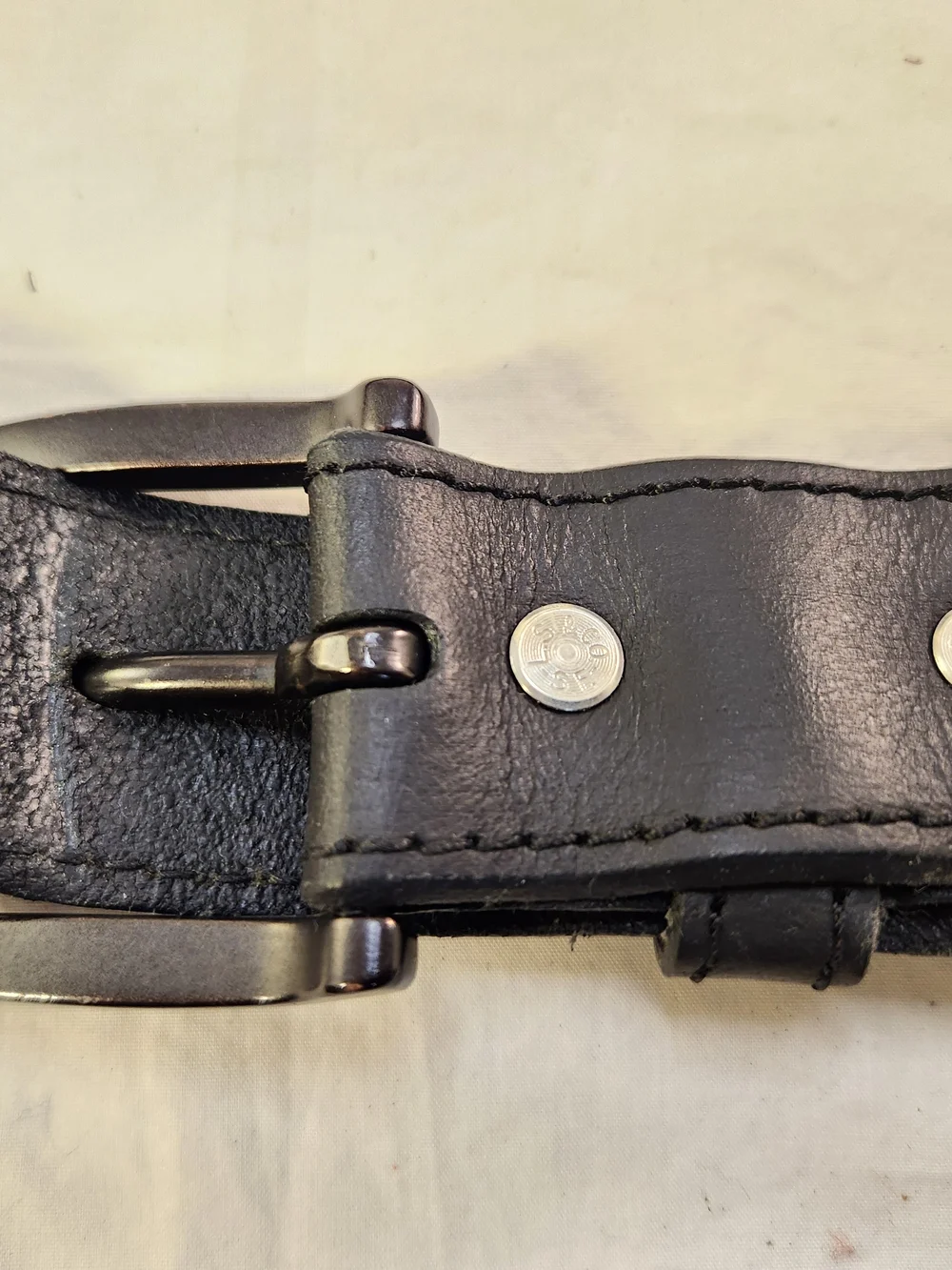 VINTAGE LEVIS MEN BELT BUCKLE BLACK LEATHER SIZE XL 42-44